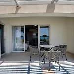 Superior Seaview Apt. With Pool