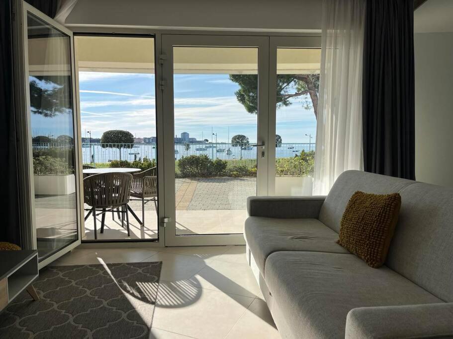 Superior Seaview Apt. With Pool * Umag
