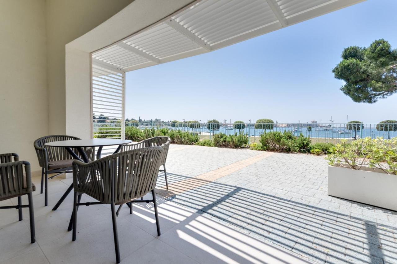 Apartment Superior Seaview Apt. With Pool