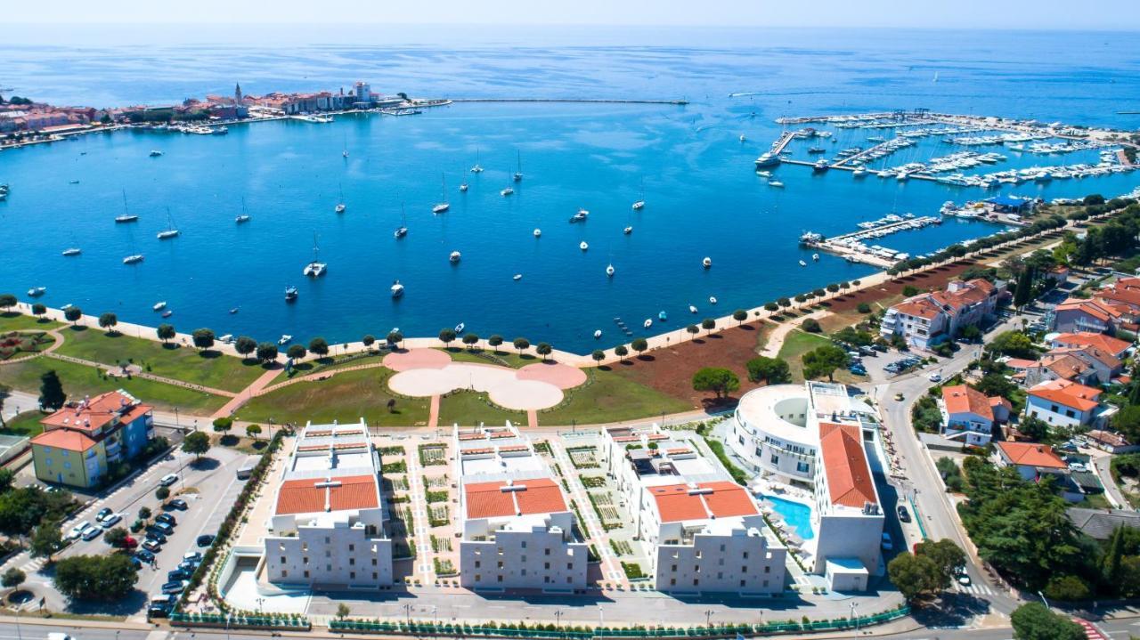 Superior Seaview Apt. With Pool Apartment