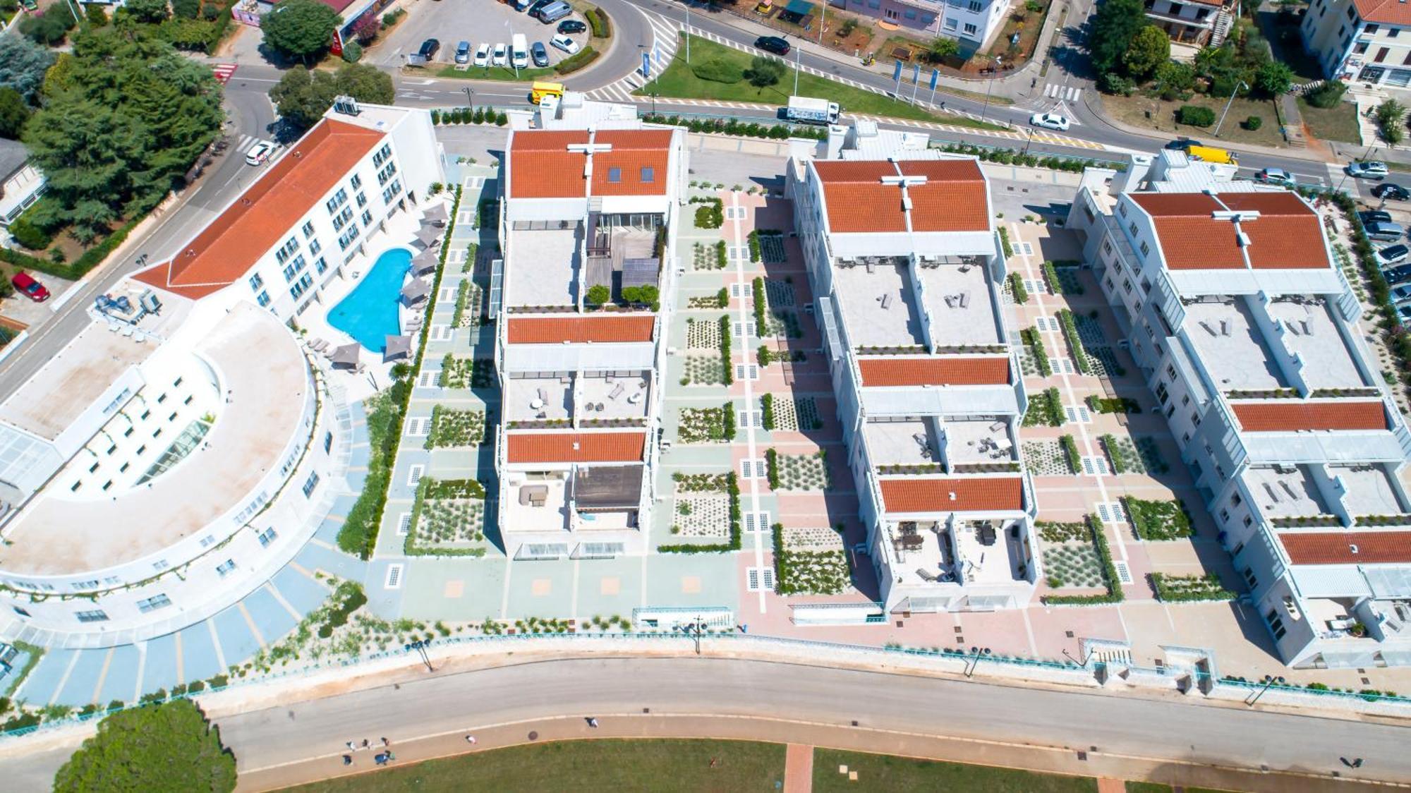 Superior Seaview Apt. With Pool Apartment *