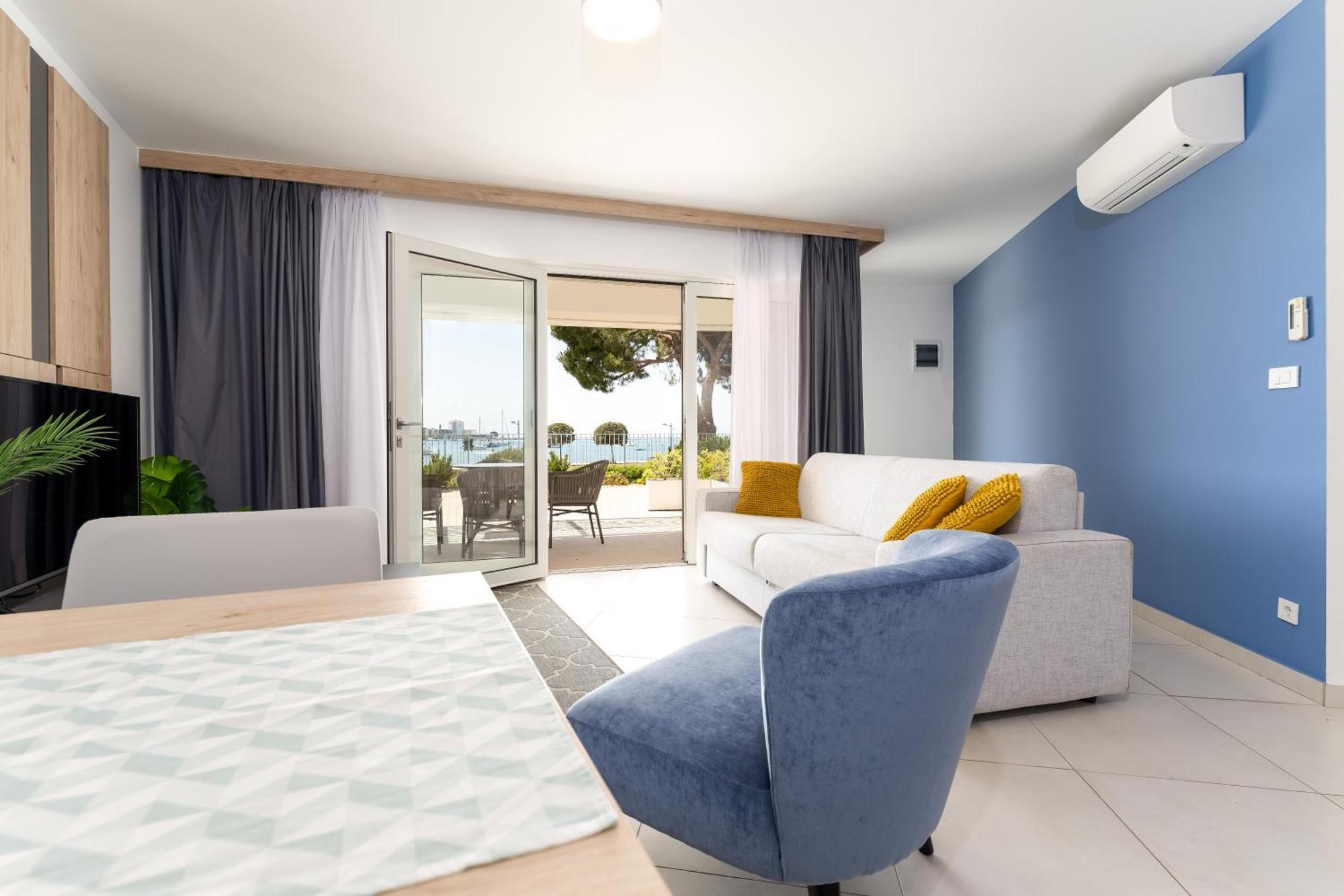 Superior Seaview Apt. With Pool * Umag